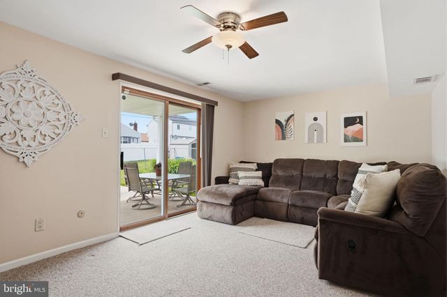 618 S OXFORD VALLEY RD, Fairless Hills, PA 19030
