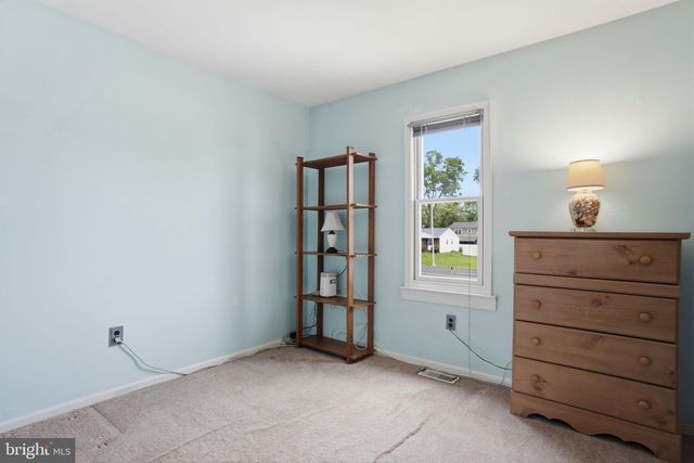 618 S OXFORD VALLEY RD, Fairless Hills, PA 19030