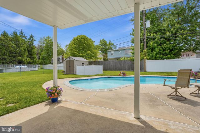 618 S OXFORD VALLEY RD, Fairless Hills, PA 19030
