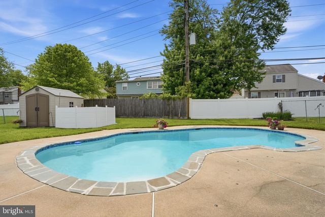618 S OXFORD VALLEY RD, Fairless Hills, PA 19030