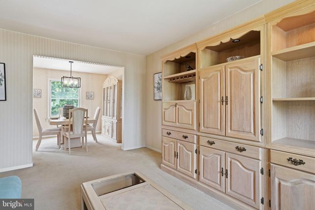 618 S OXFORD VALLEY RD, Fairless Hills, PA 19030