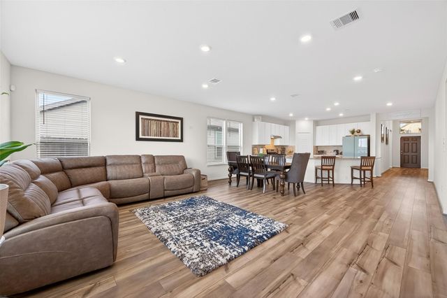 3043 Kastania Lane, Fresno, TX 77545