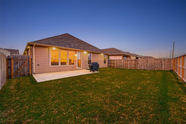 3043 Kastania Lane, Fresno, TX 77545