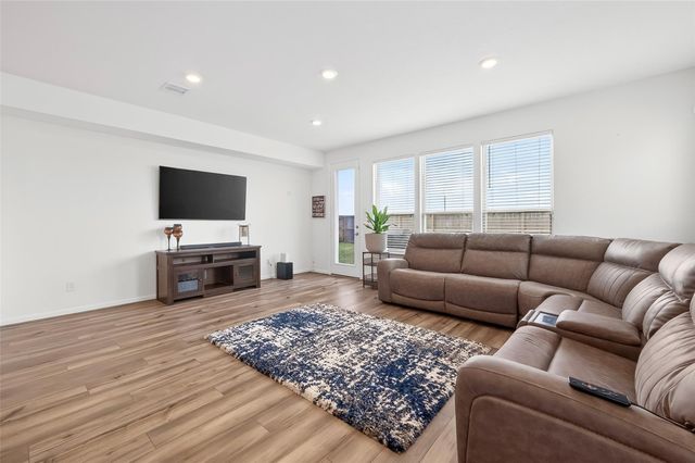 3043 Kastania Lane, Fresno, TX 77545