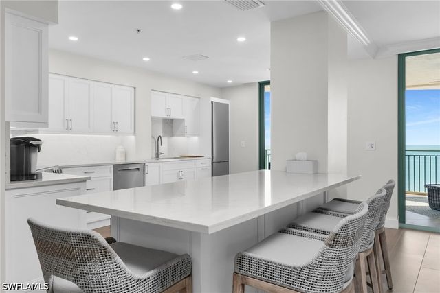 980 Cape Marco DR 1702, Marco Island, FL 34145