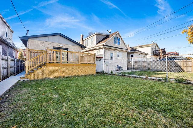 1047 N Saint Louis Avenue, Chicago, IL 60651