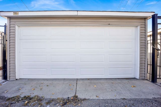 1047 N Saint Louis Avenue, Chicago, IL 60651