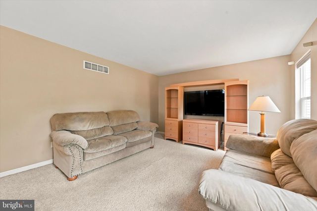 128 MILLVIEW DR, Coatesville, PA 19320