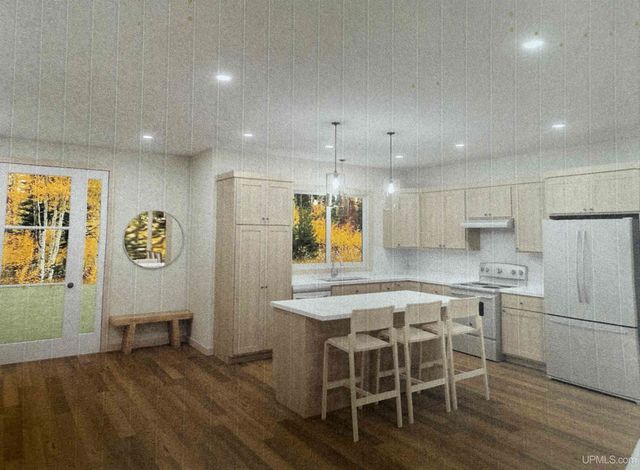 10356 N Lake Road, Ironwood, MI 49938