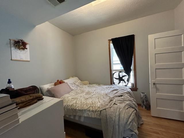 712 6th Street NE, Minneapolis, MN 55413