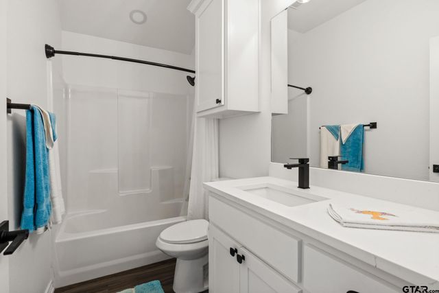 103 St. James, Mt Pleasant, TX 75455