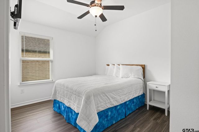 103 St. James, Mt Pleasant, TX 75455