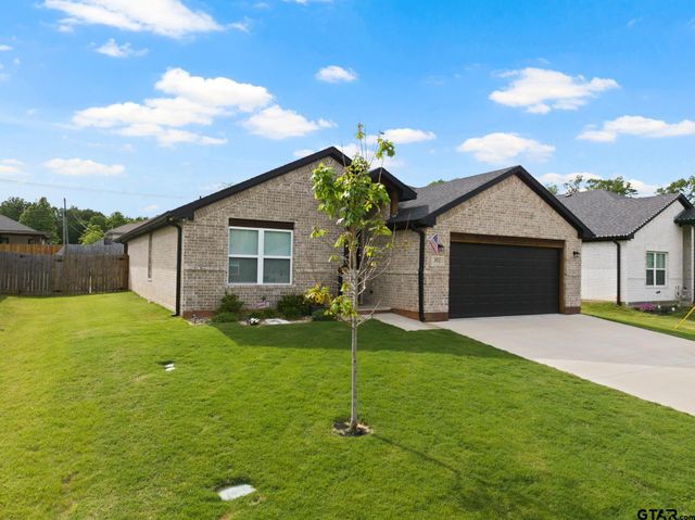 103 St. James, Mt Pleasant, TX 75455