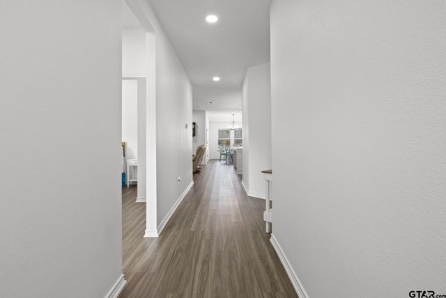 103 St. James, Mt Pleasant, TX 75455