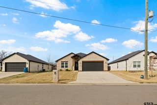 103 St. James, Mt Pleasant, TX 75455