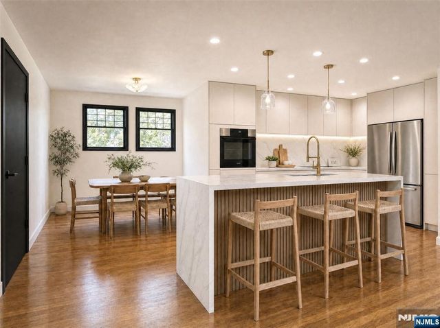 50 Knolls Road, Bloomingdale, NJ 07403