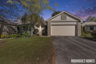 46 Skyline Circle, Grand Rapids, MI 49504