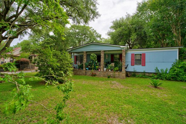 108 Water Way, Moncks Corner, SC 29461