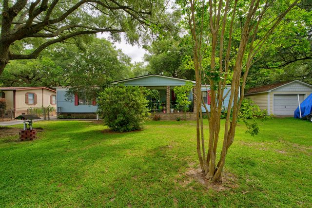 108 Water Way, Moncks Corner, SC 29461