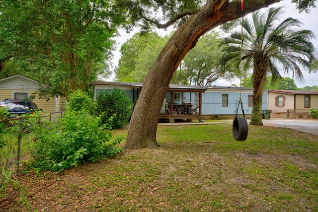 108 Water Way, Moncks Corner, SC 29461