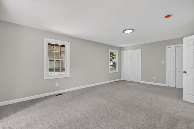 112 W Rexford DR, Newport News, VA 23608