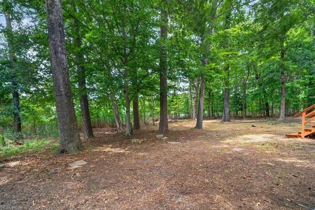 112 W Rexford DR, Newport News, VA 23608