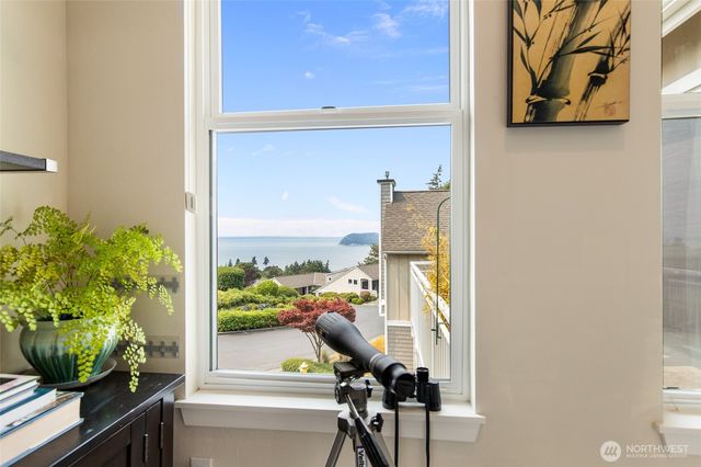 10919 E Villa Monte Drive, Mukilteo, WA 98275