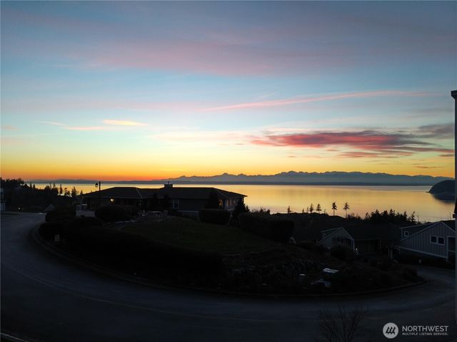 10919 E Villa Monte Drive, Mukilteo, WA 98275