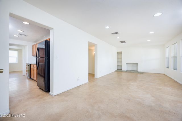 216 E Waverly Street, Tucson, AZ 85705