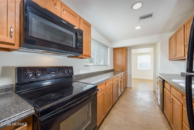 216 E Waverly Street, Tucson, AZ 85705