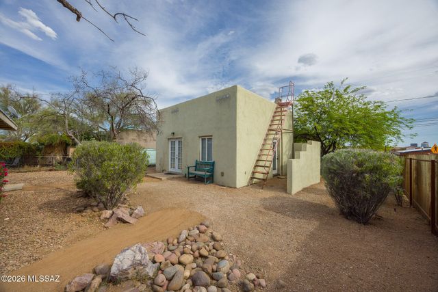 216 E Waverly Street, Tucson, AZ 85705