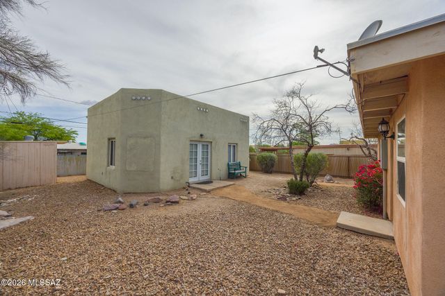 216 E Waverly Street, Tucson, AZ 85705