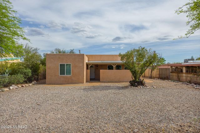 216 E Waverly Street, Tucson, AZ 85705