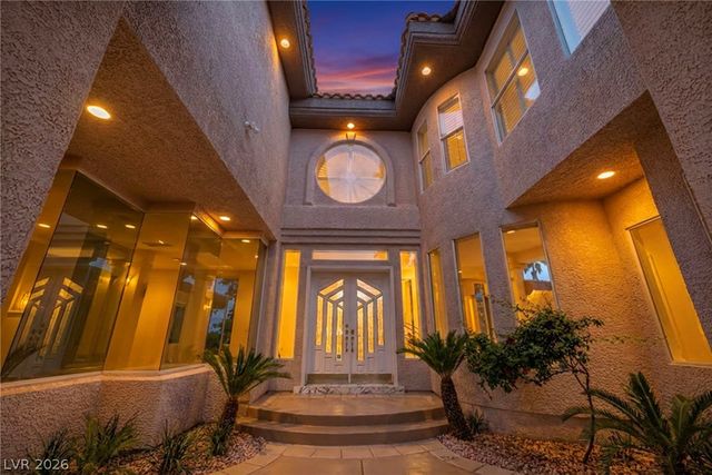 8798 Big Bluff Avenue, Las Vegas, NV 89148