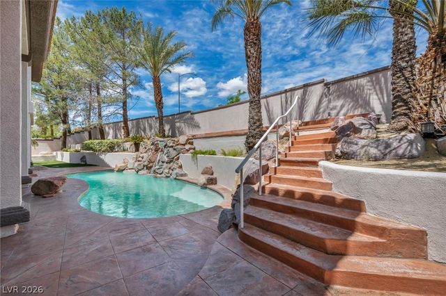 8798 Big Bluff Avenue, Las Vegas, NV 89148