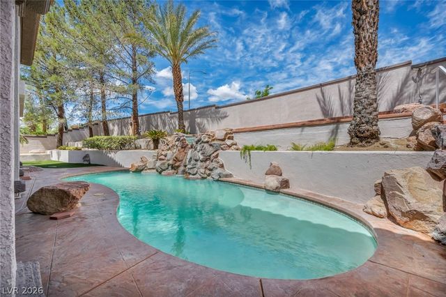 8798 Big Bluff Avenue, Las Vegas, NV 89148
