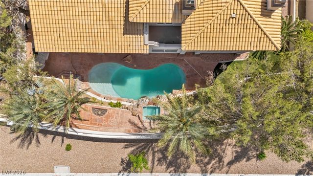 8798 Big Bluff Avenue, Las Vegas, NV 89148