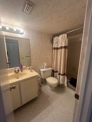 7006 HUNTINGTON Lane 302, Delray Beach, FL 33446