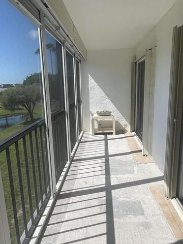 7006 HUNTINGTON Lane 302, Delray Beach, FL 33446