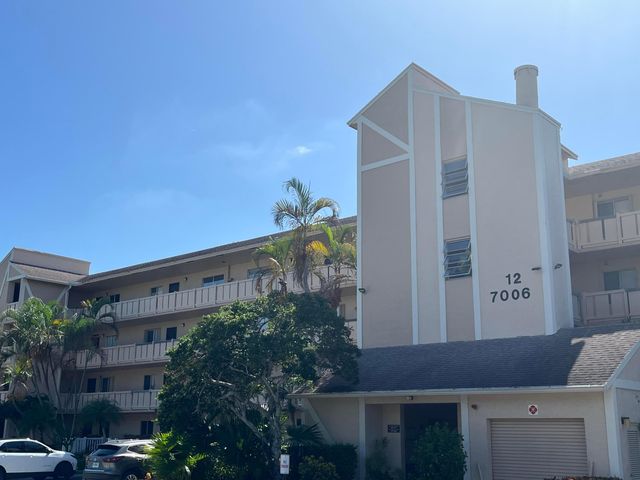 7006 HUNTINGTON Lane 302, Delray Beach, FL 33446