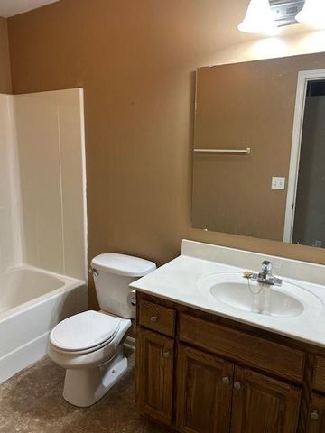 565 S Cedar Street, Gardner, KS 66030