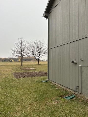 565 S Cedar Street, Gardner, KS 66030