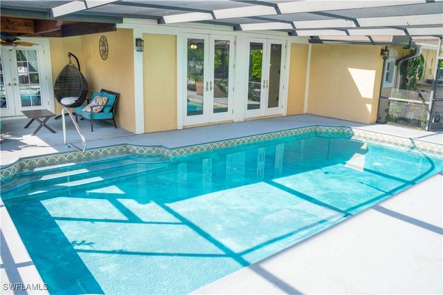 233 Baltusrol DR, Naples, FL 34113