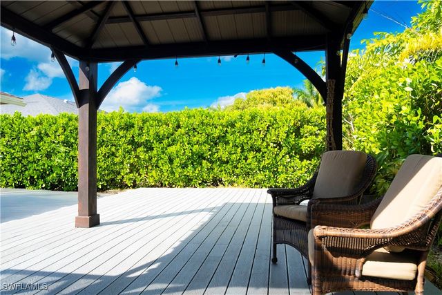 233 Baltusrol DR, Naples, FL 34113