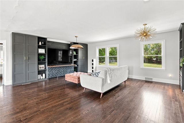 561 Boyds Lane, Portsmouth, RI 02871