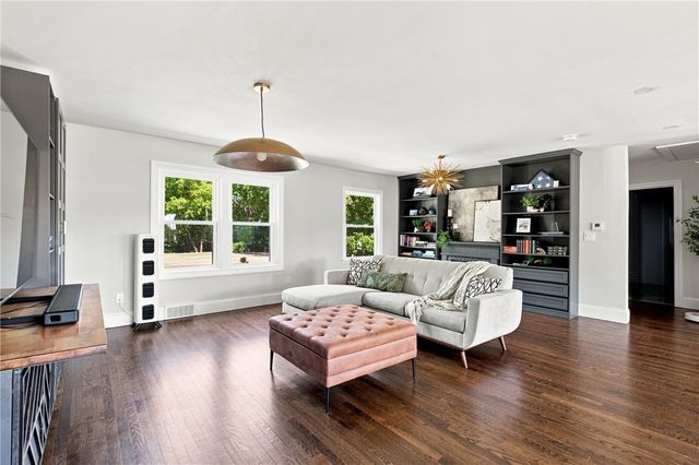 561 Boyds Lane, Portsmouth, RI 02871
