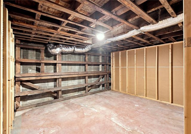 561 Boyds Lane, Portsmouth, RI 02871