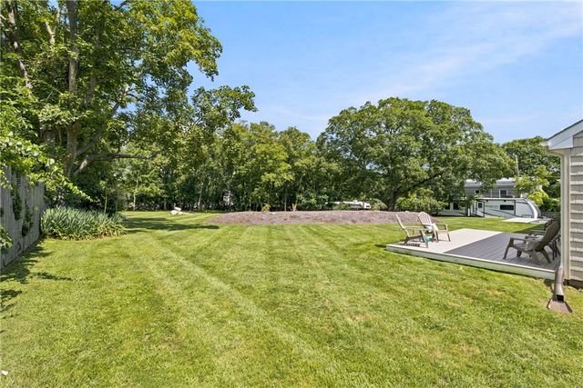 561 Boyds Lane, Portsmouth, RI 02871