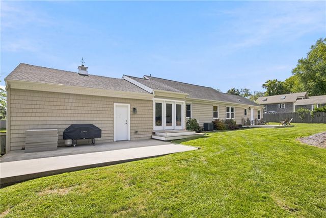 561 Boyds Lane, Portsmouth, RI 02871