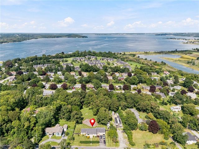561 Boyds Lane, Portsmouth, RI 02871